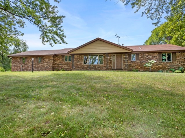 completely remodeled home between victoria and waconia